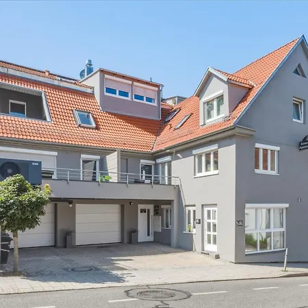 Scharnhaeusle 2 - Grosszuegige Wohlfuehl-wohnung Mit Badewanne& Balkon Apartment *